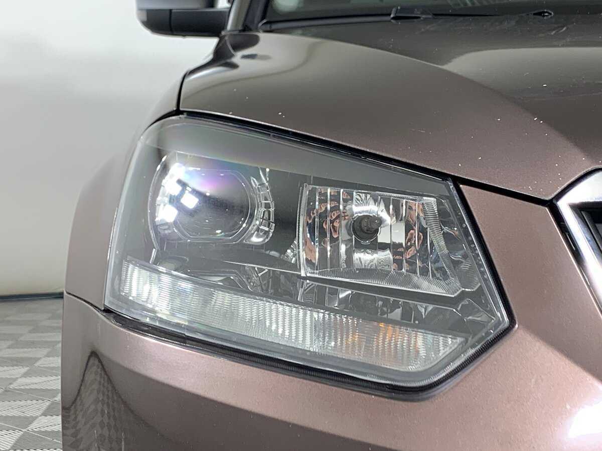 Купить Skoda Yeti с пробегом. Фото: #9