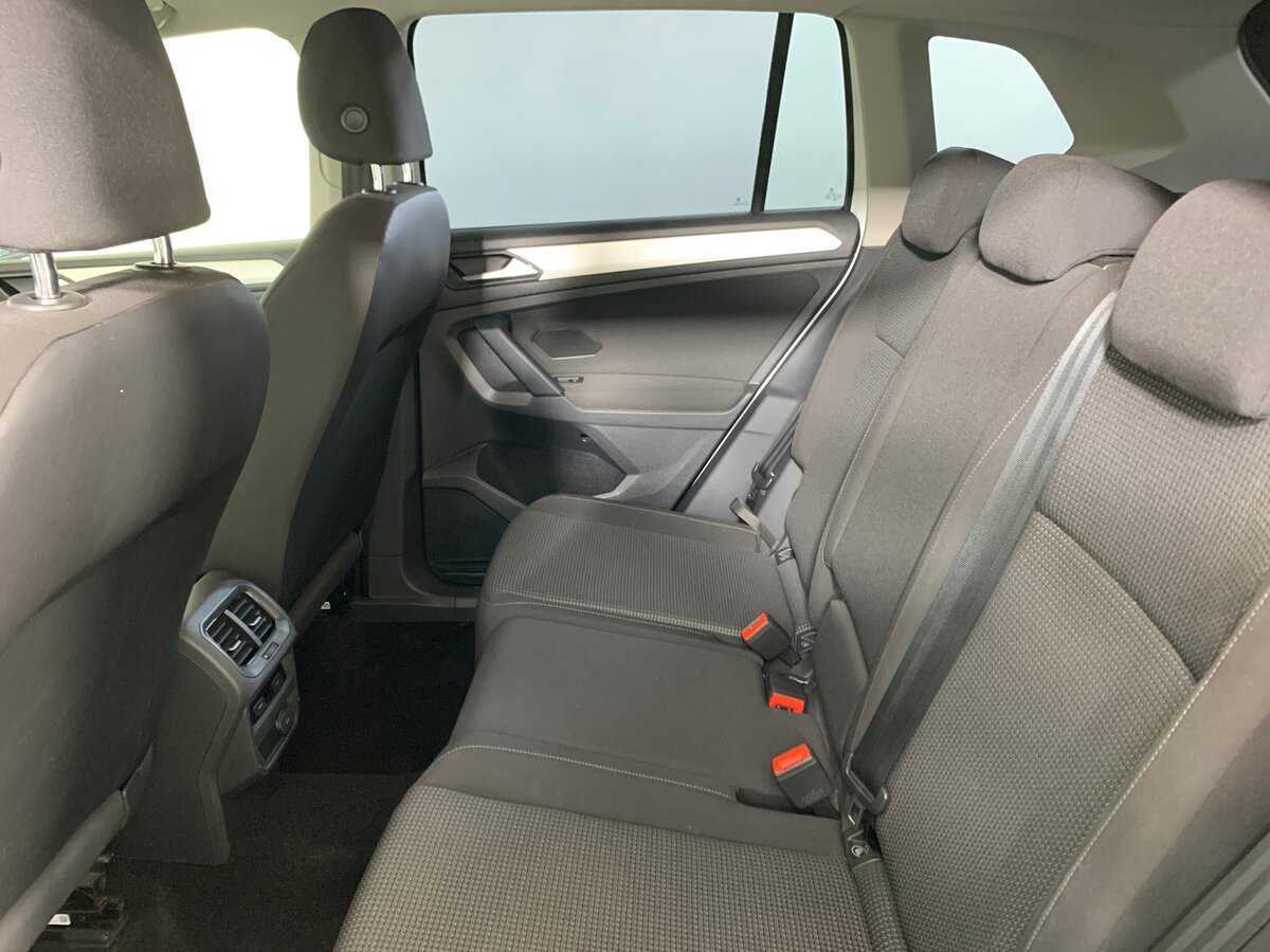 Купить Volkswagen Tiguan с пробегом. Фото: #18