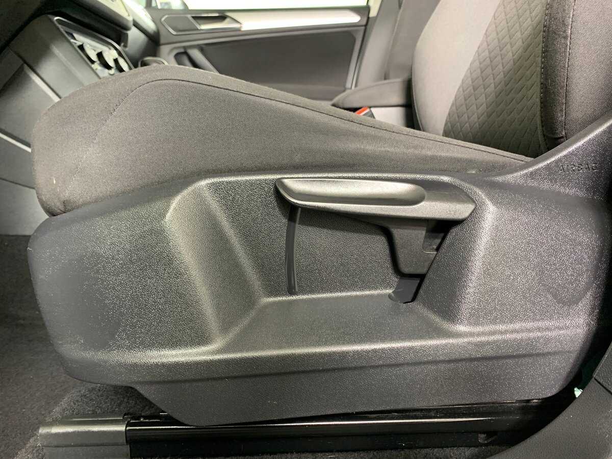 Купить Volkswagen Tiguan с пробегом. Фото: #16