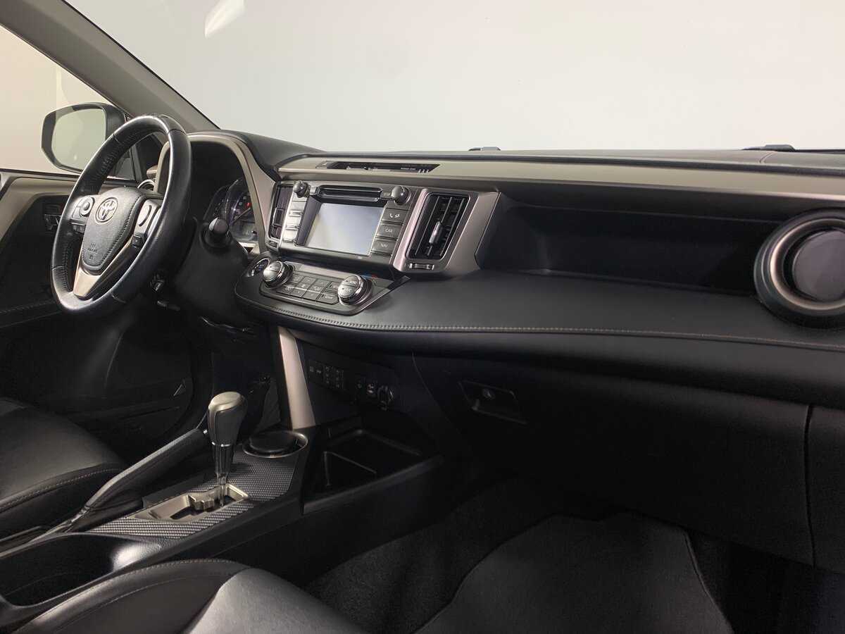 Купить Toyota RAV4 с пробегом. Фото: #13