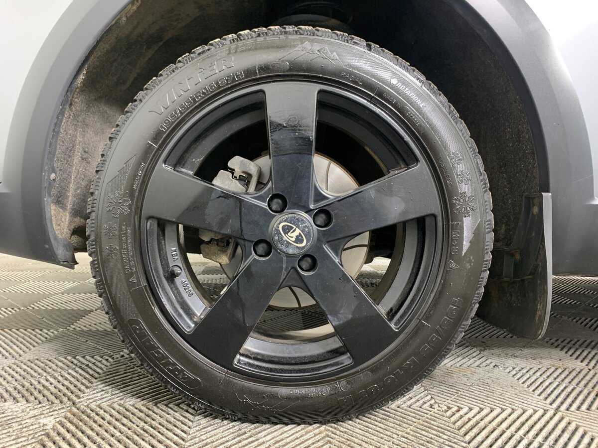 Купить Lada (ВАЗ) Vesta с пробегом. Фото: #8