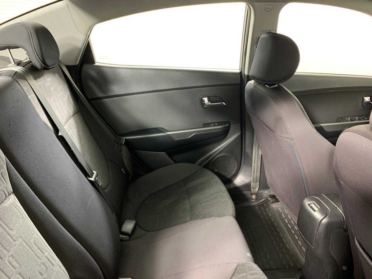 Купить Kia Rio с пробегом. Фото: #17