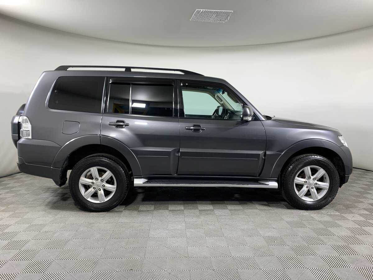 Купить Mitsubishi Pajero с пробегом. Фото: #3