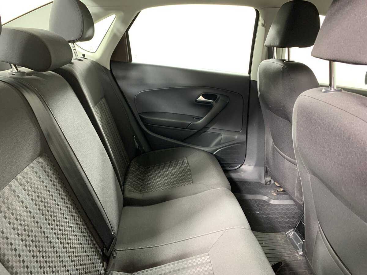 Купить Volkswagen Polo с пробегом. Фото: #14