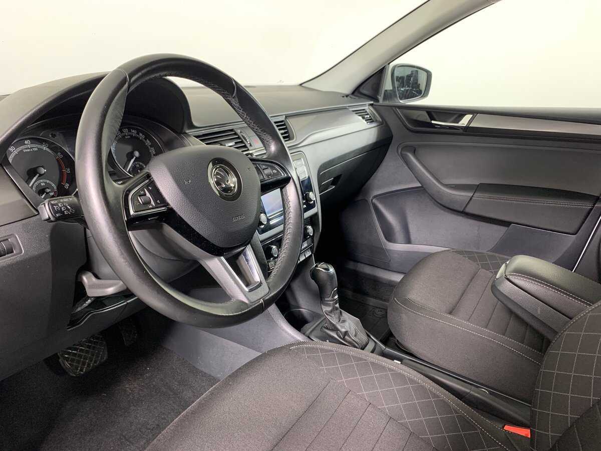 Купить Skoda Rapid с пробегом. Фото: #11