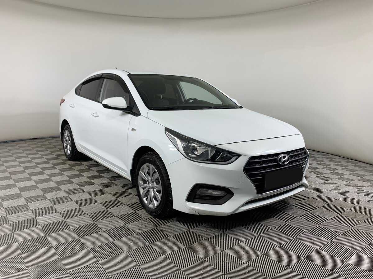Купить Hyundai Solaris с пробегом. Фото: #2
