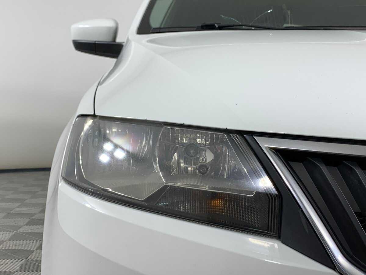 Купить Skoda Rapid с пробегом. Фото: #9