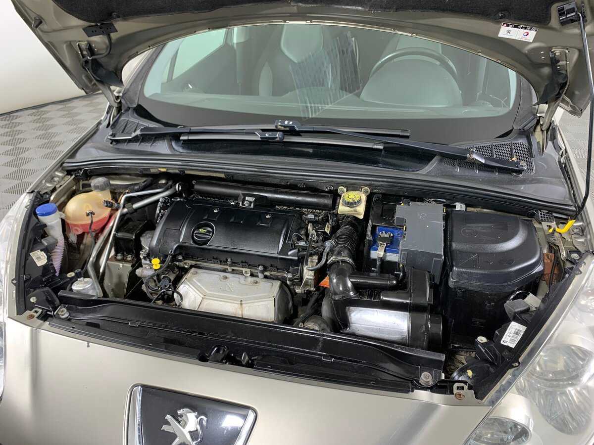 Купить Peugeot 308 с пробегом. Фото: #10