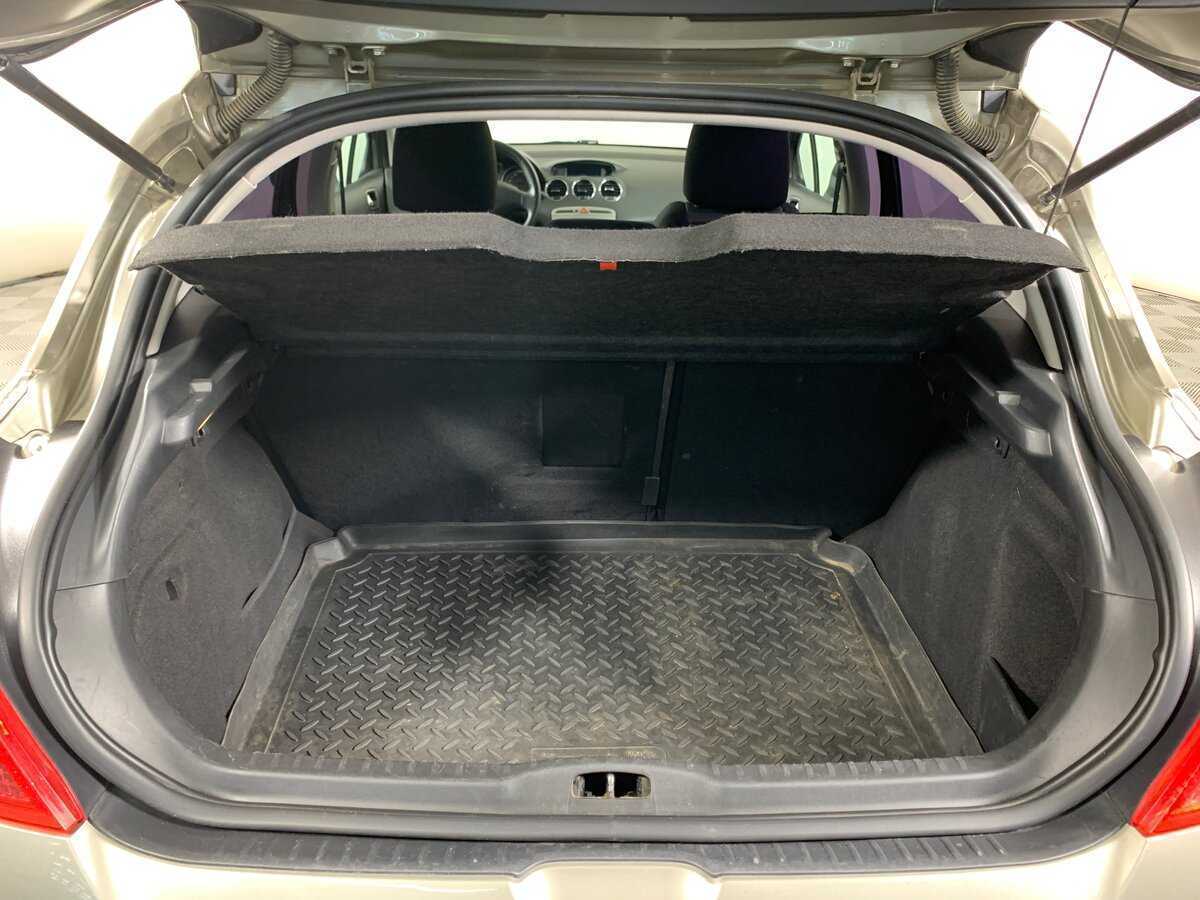 Купить Peugeot 308 с пробегом. Фото: #19