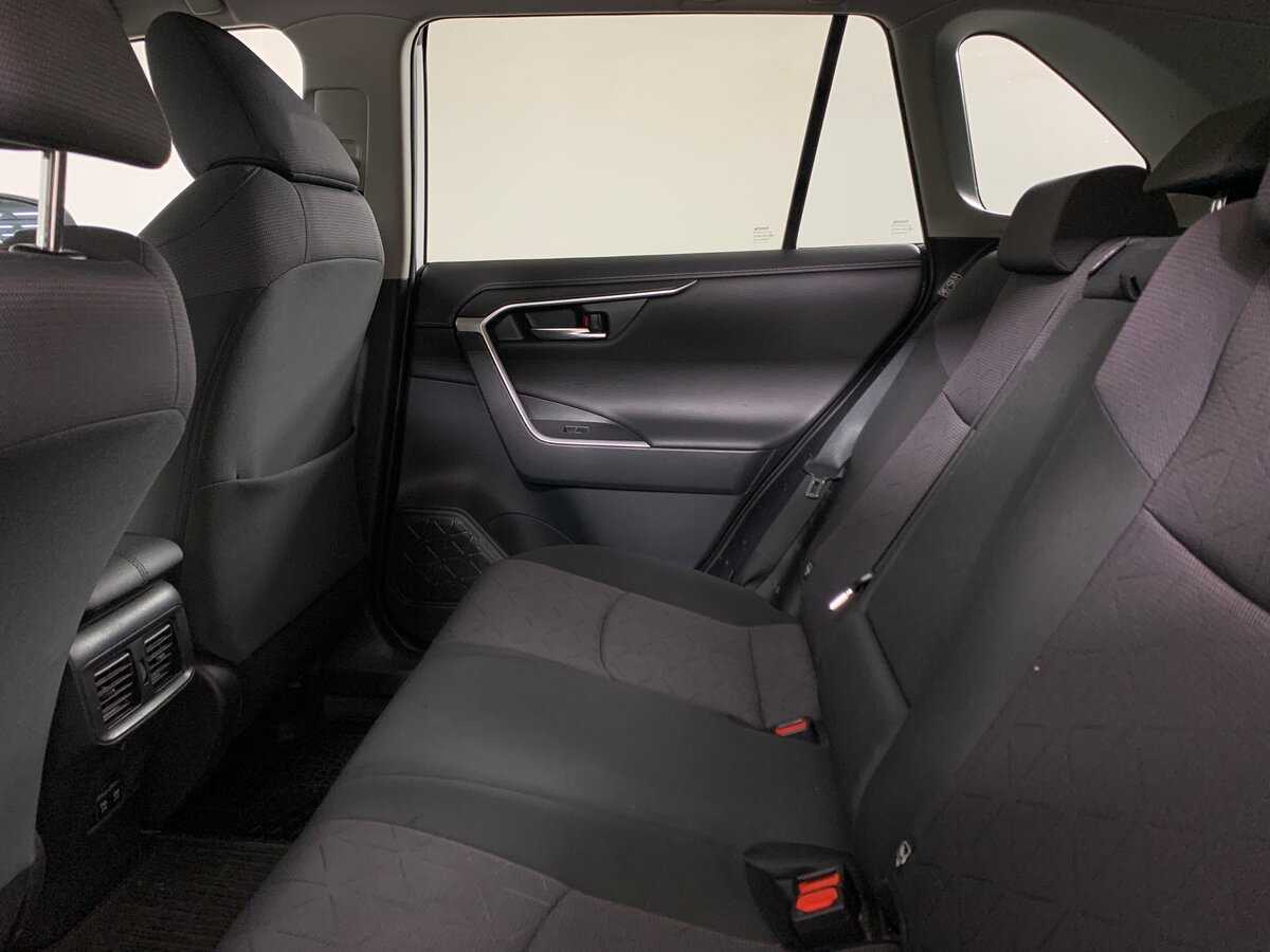 Купить Toyota RAV4 с пробегом. Фото: #18
