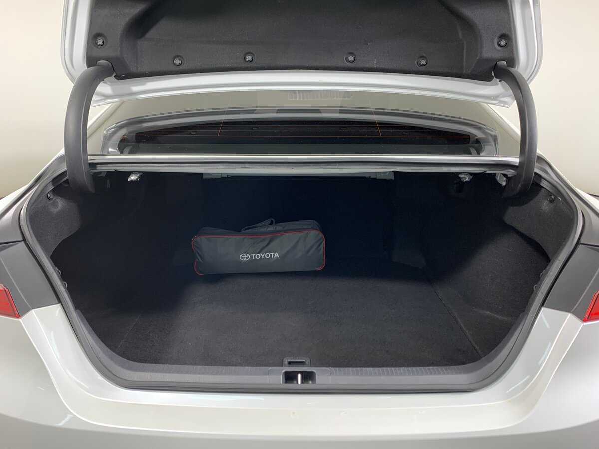 Купить Toyota Camry с пробегом. Фото: #19