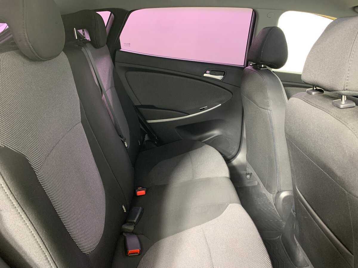 Купить Hyundai Solaris с пробегом. Фото: #16