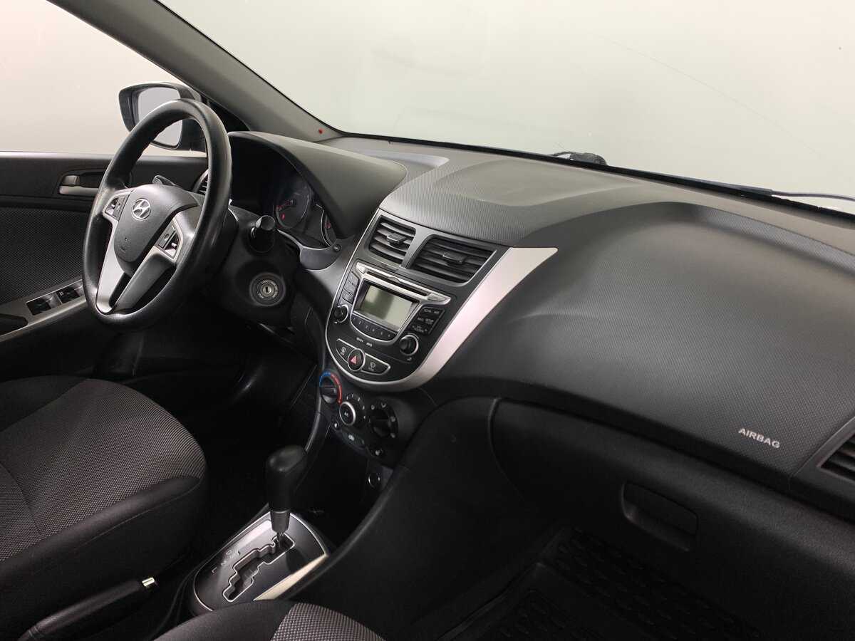 Купить Hyundai Solaris с пробегом. Фото: #10