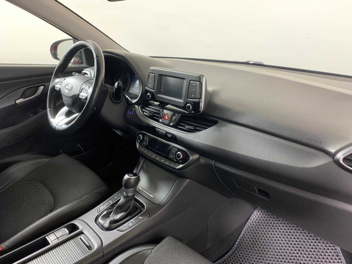 Купить Hyundai i30 с пробегом. Фото: #13