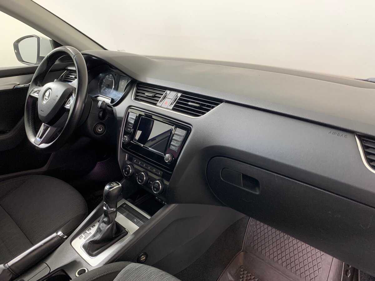 Купить Skoda Octavia с пробегом. Фото: #13