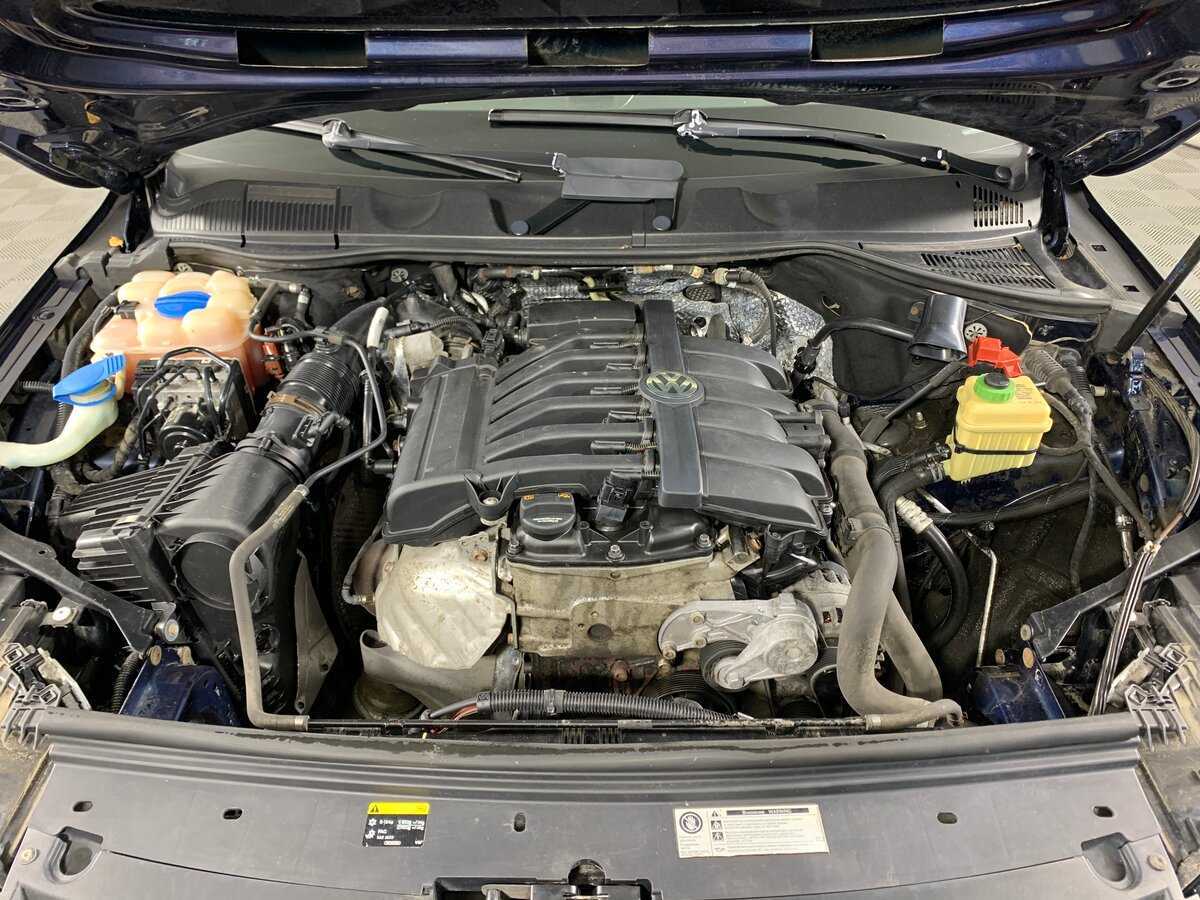 Купить Volkswagen Touareg с пробегом. Фото: #10