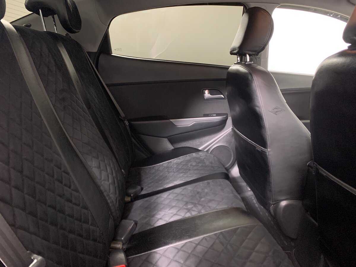 Купить Kia Rio с пробегом. Фото: #15