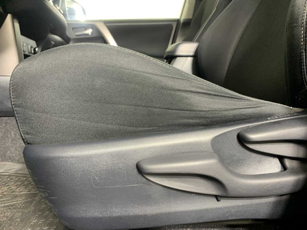 Купить Toyota RAV4 с пробегом. Фото: #16