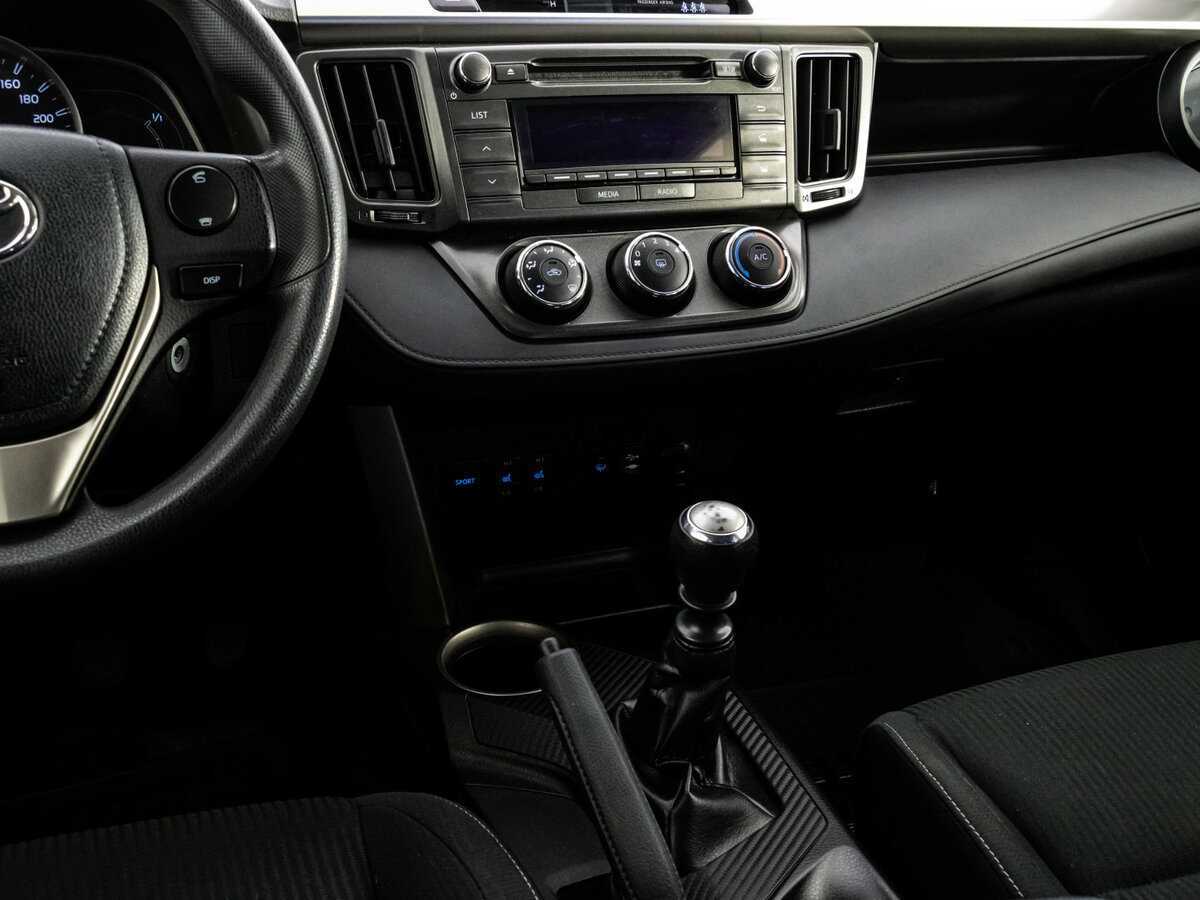 Купить Toyota RAV4 с пробегом. Фото: #11