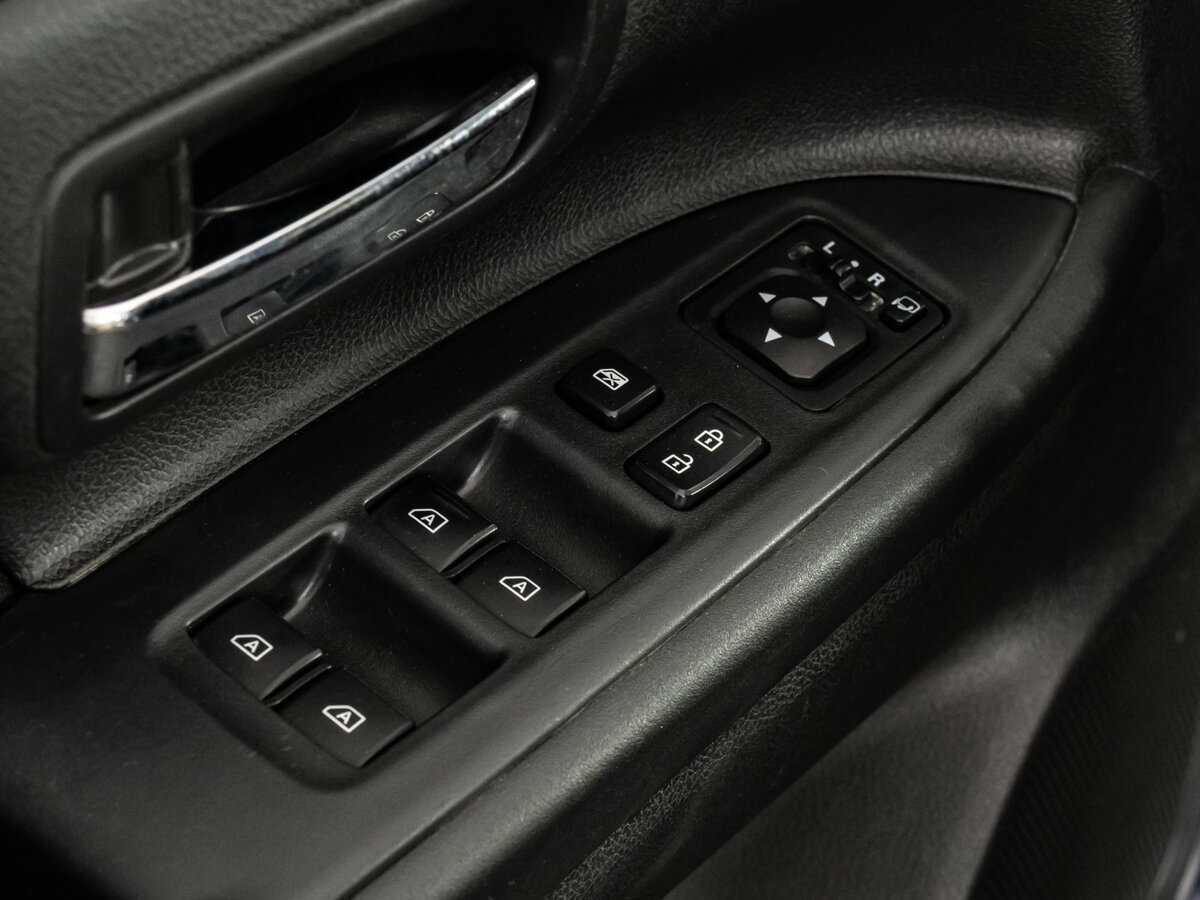 Купить Mitsubishi Outlander с пробегом. Фото: #17