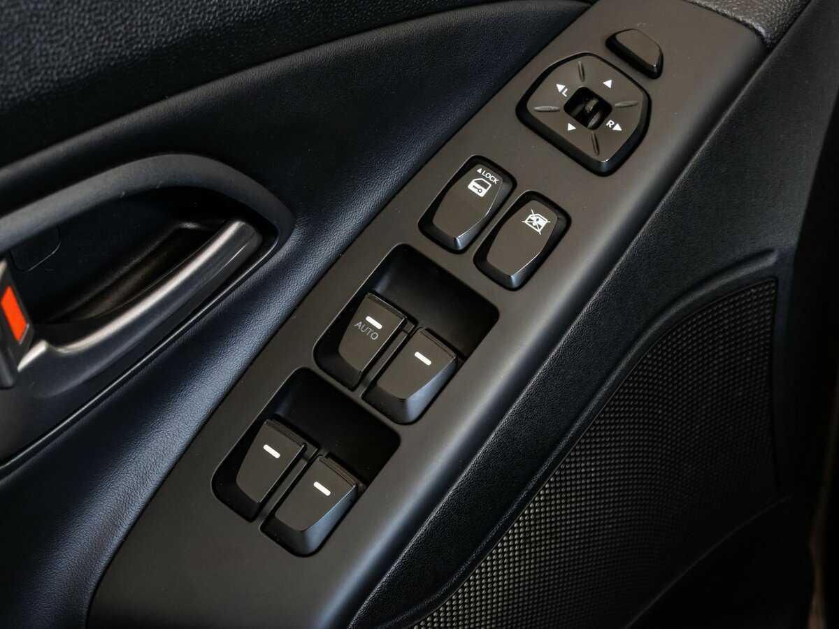 Купить Hyundai ix35 с пробегом. Фото: #18