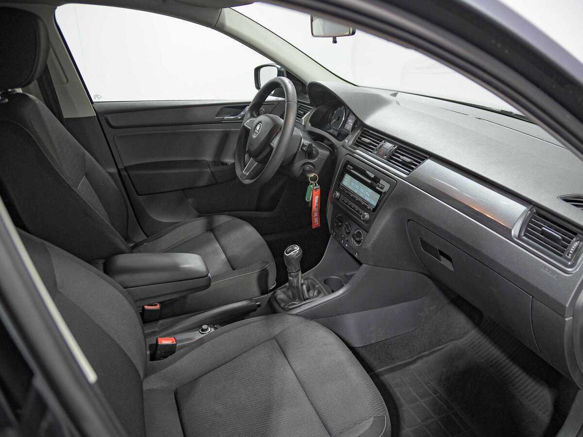 Купить Skoda Rapid с пробегом. Фото: #12