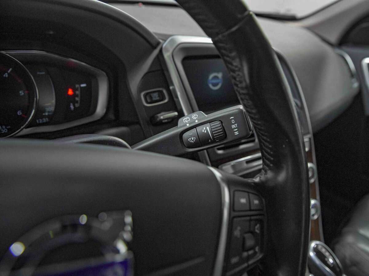 Купить Volvo XC60 с пробегом. Фото: #8