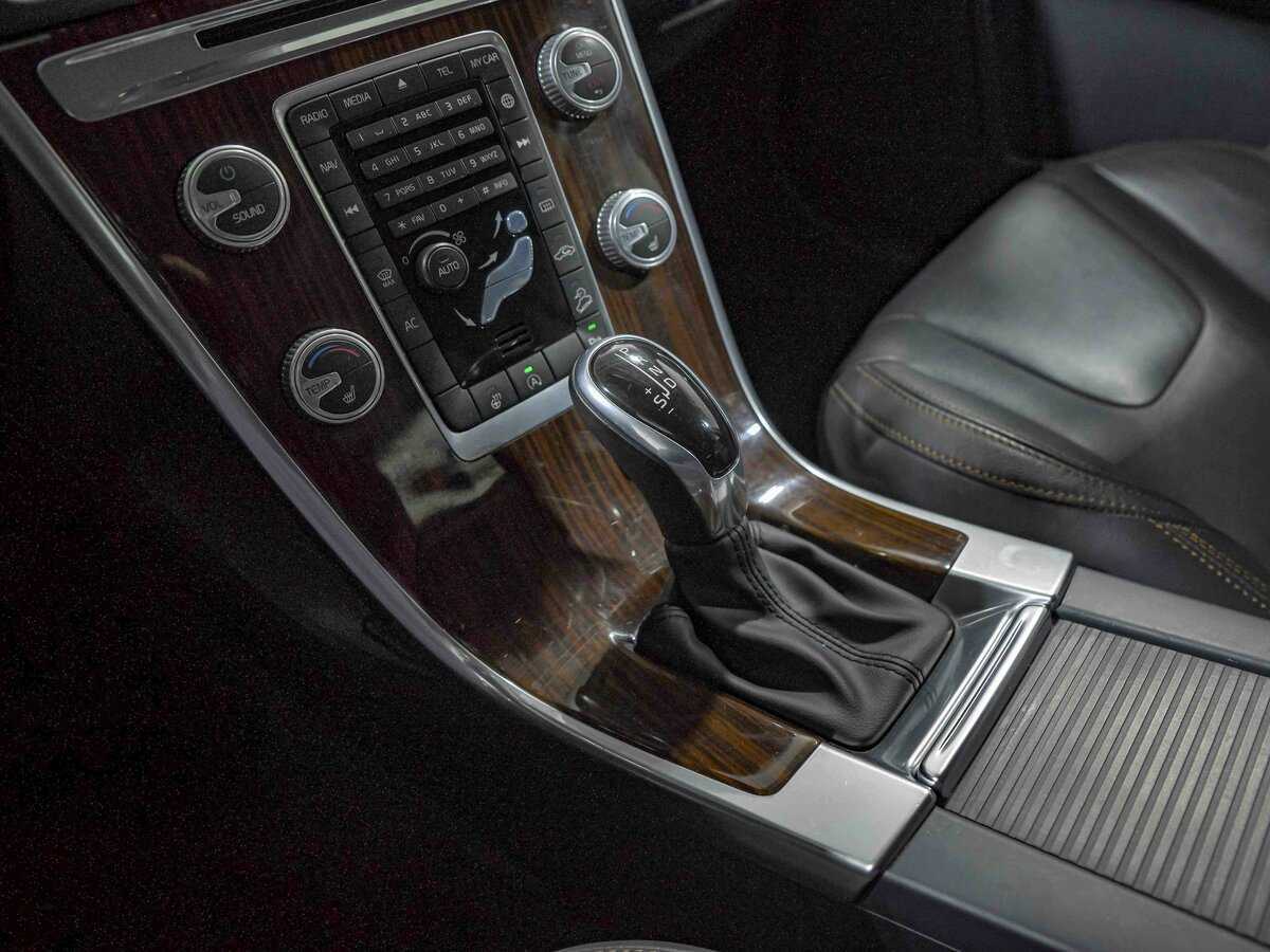 Купить Volvo XC60 с пробегом. Фото: #10