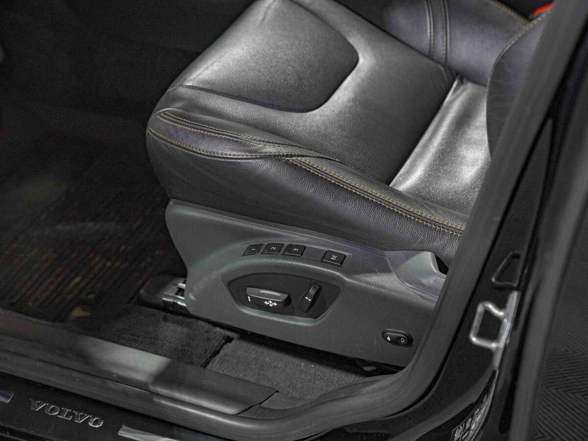 Купить Volvo XC60 с пробегом. Фото: #13