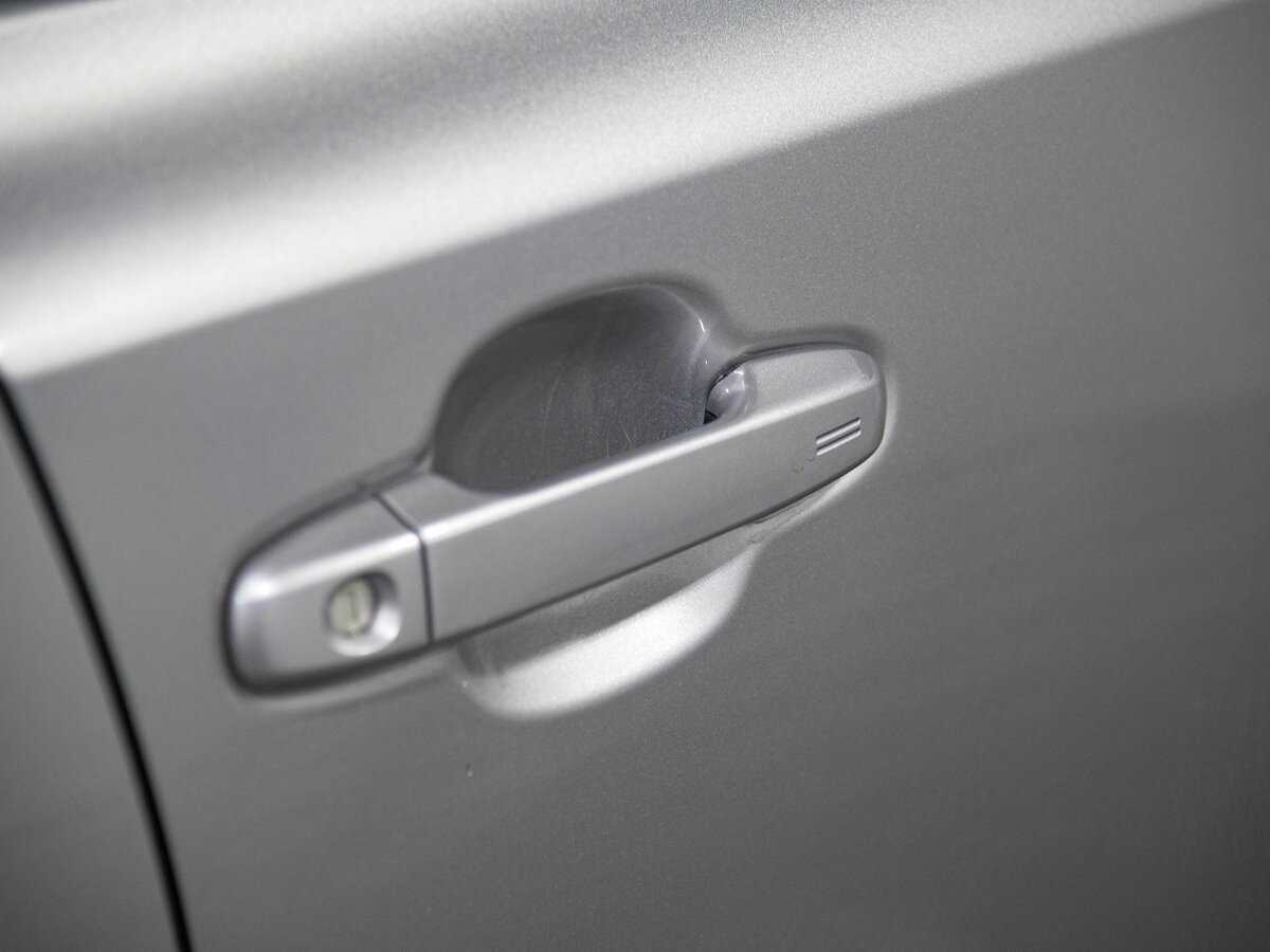 Купить Toyota C-HR с пробегом. Фото: #15