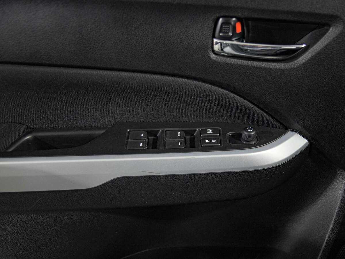 Купить Suzuki Vitara с пробегом. Фото: #11
