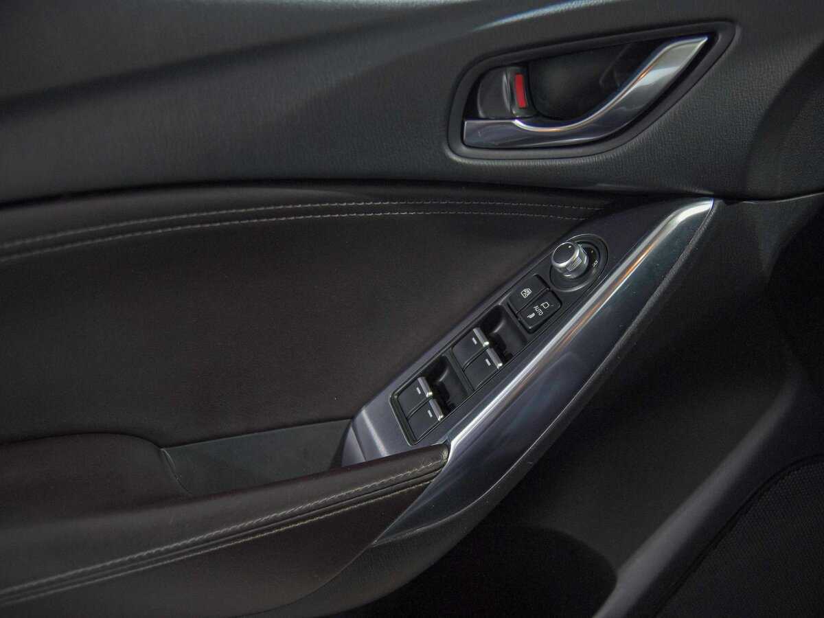 Купить Mazda 6 с пробегом. Фото: #13