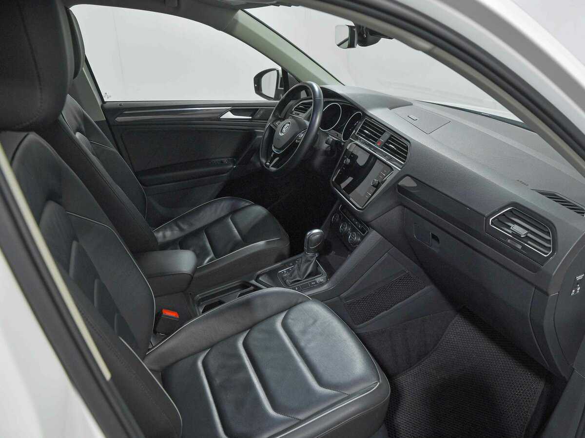 Купить Volkswagen Tiguan с пробегом. Фото: #15