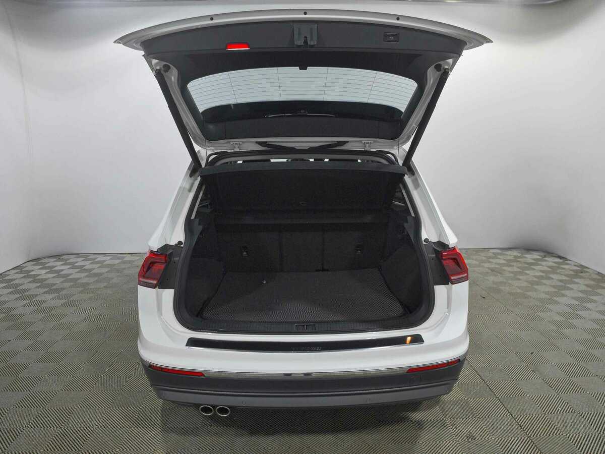 Купить Volkswagen Tiguan с пробегом. Фото: #16