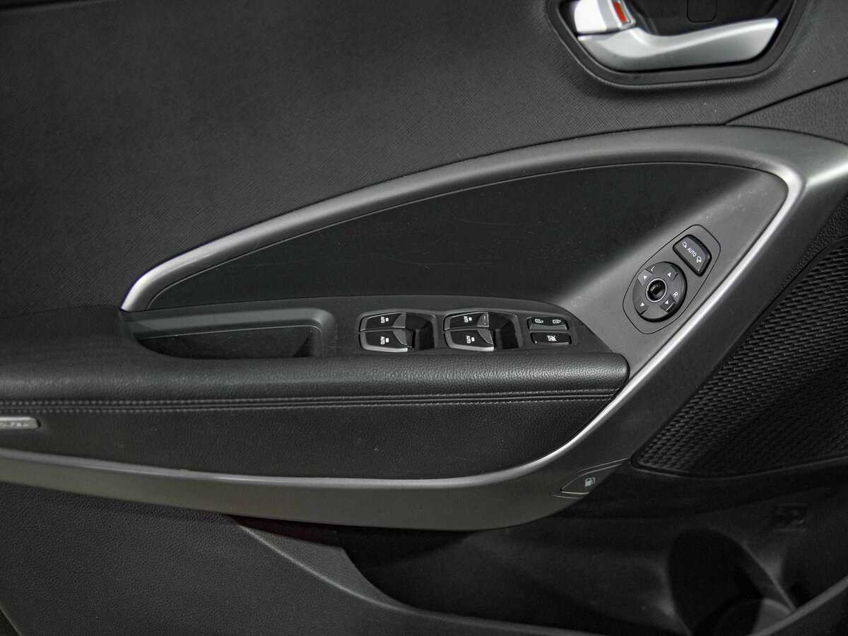 Купить Hyundai Santa Fe с пробегом. Фото: #12