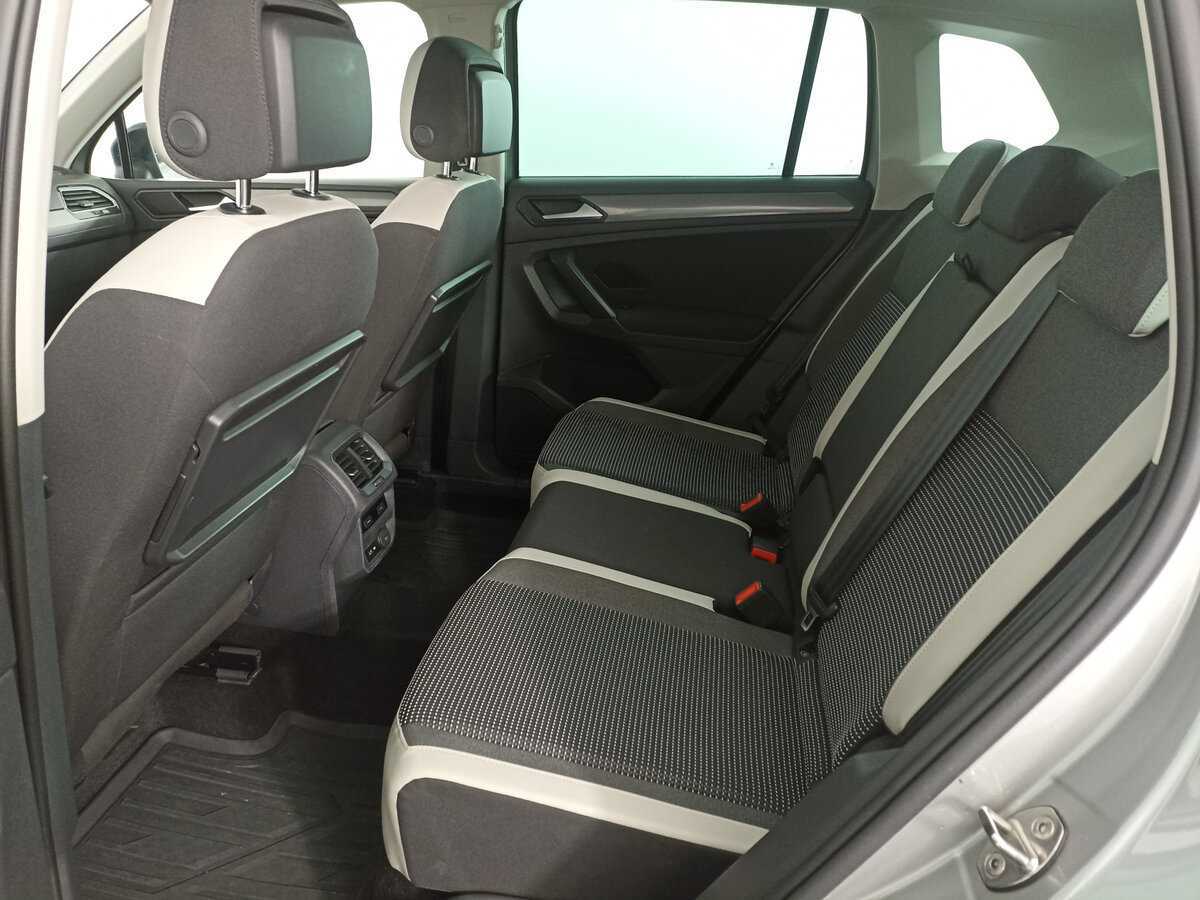 Купить Volkswagen Tiguan с пробегом. Фото: #11