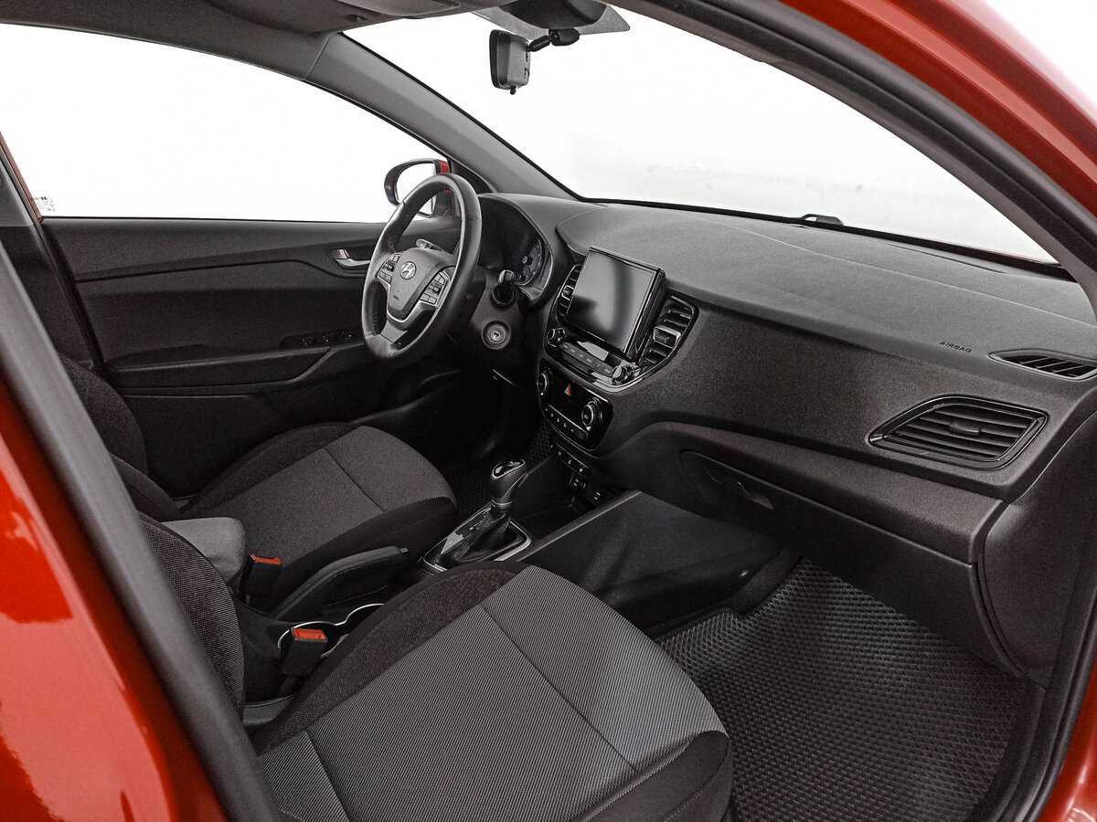 Купить Hyundai Solaris с пробегом. Фото: #7