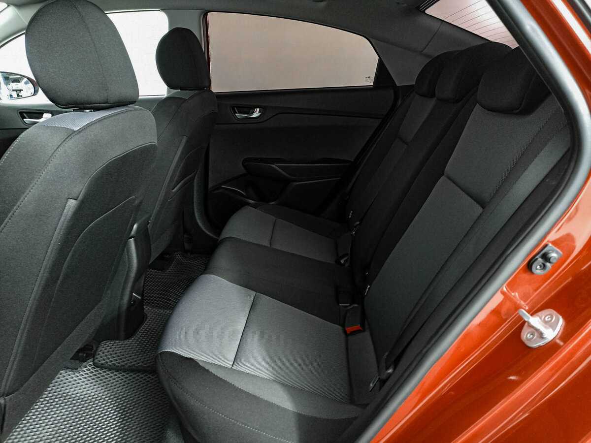 Купить Hyundai Solaris с пробегом. Фото: #8