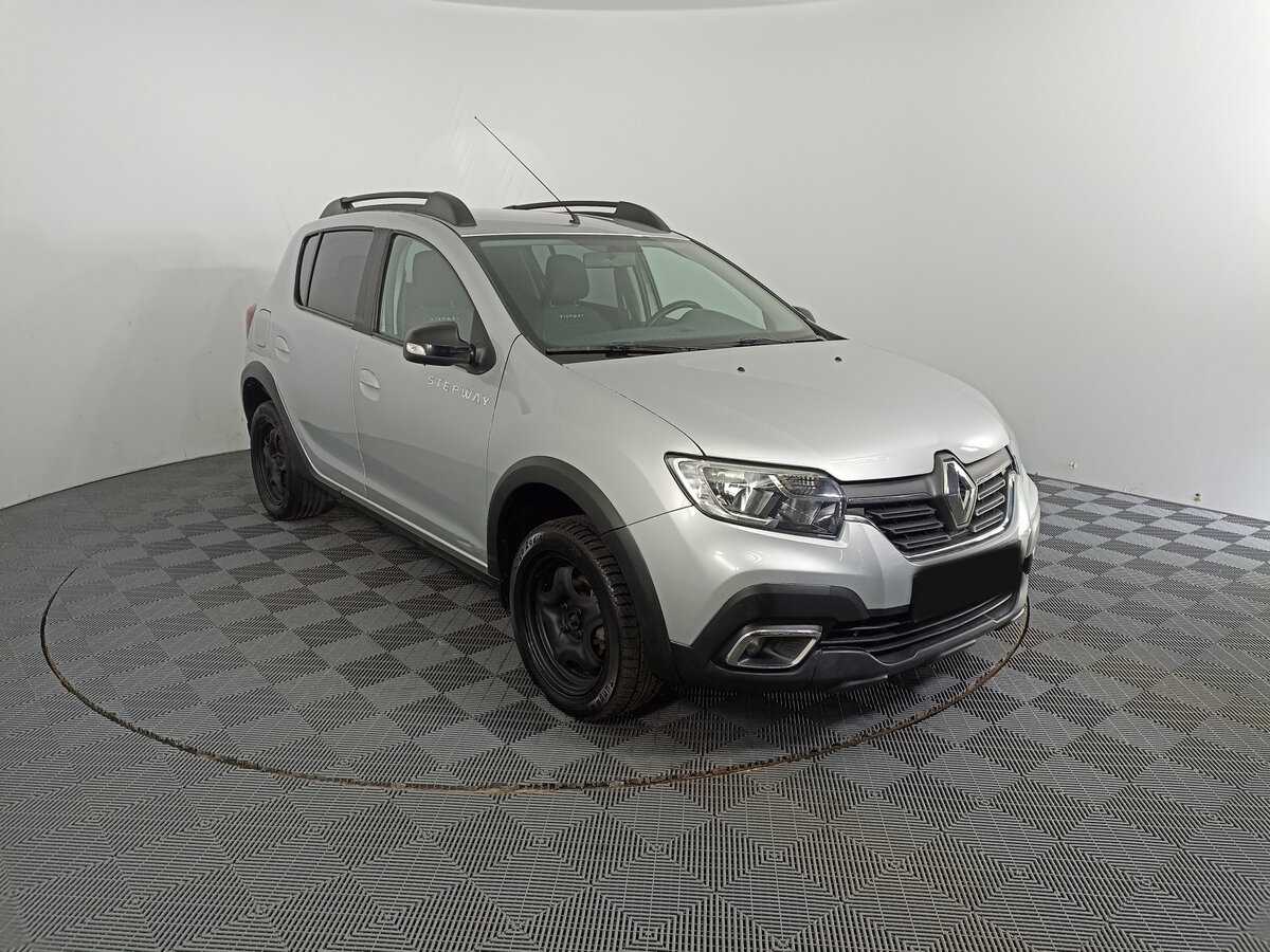 Купить Renault Sandero с пробегом. Фото: #2