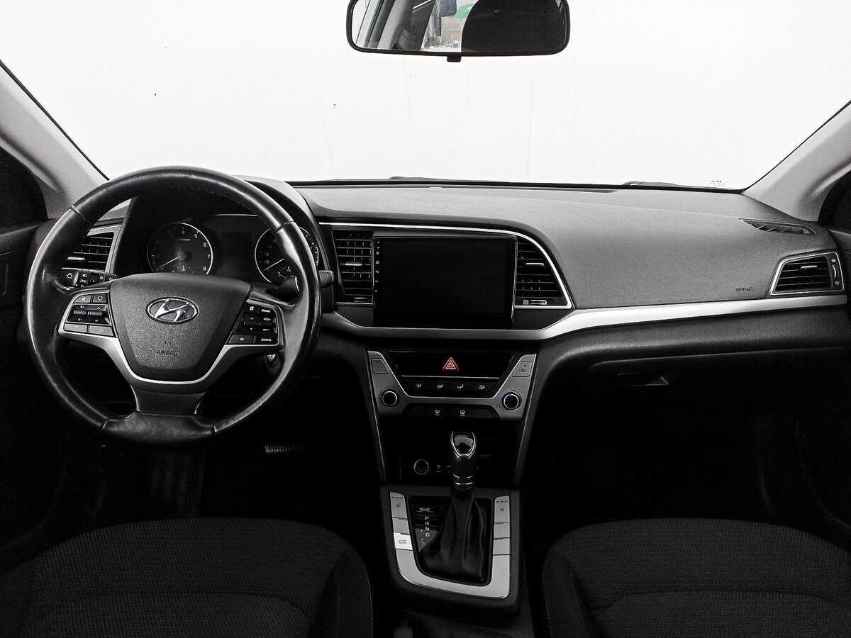 Купить Hyundai Elantra с пробегом. Фото: #13