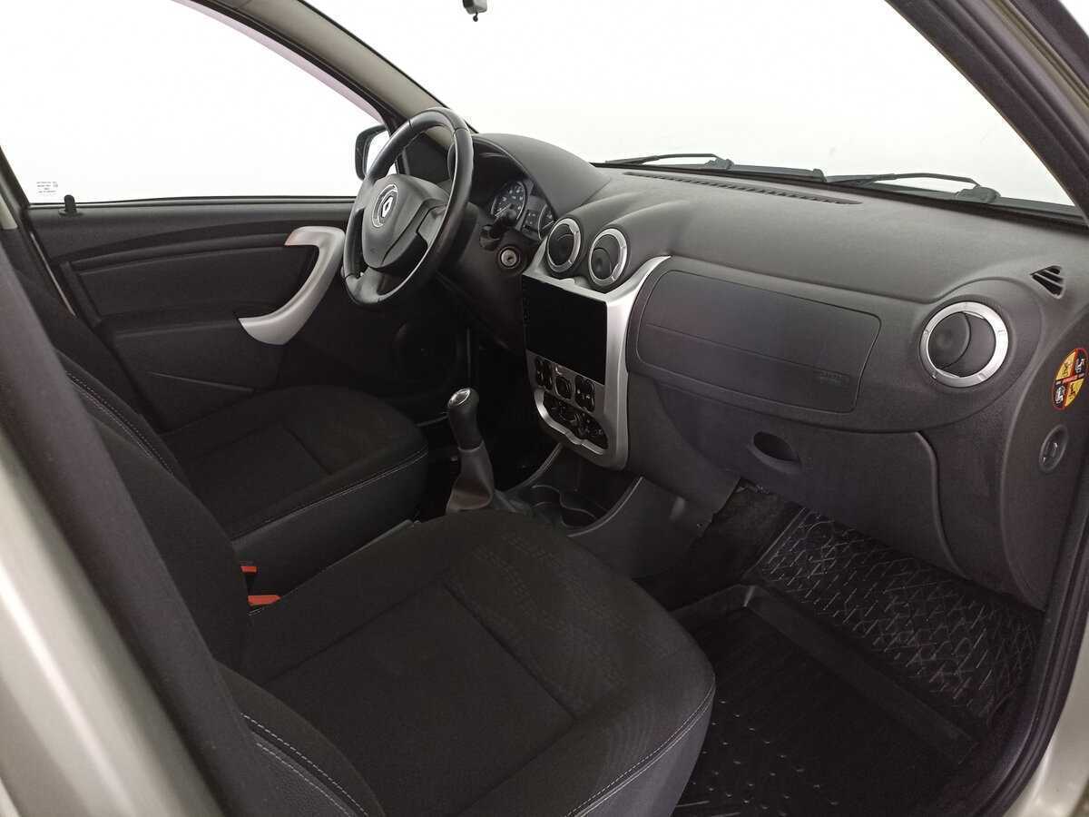 Купить Renault Sandero с пробегом. Фото: #10