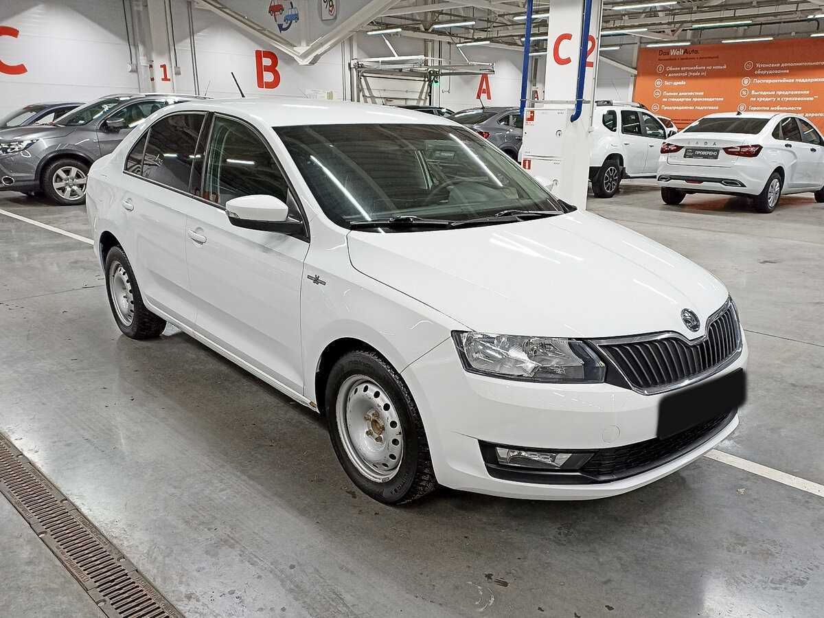 Купить Skoda Rapid с пробегом. Фото: #2