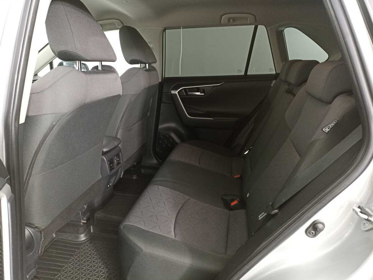Купить Toyota RAV4 с пробегом. Фото: #11