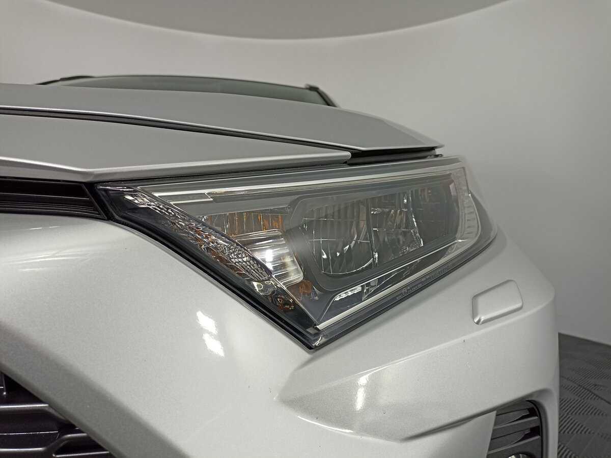 Купить Toyota RAV4 с пробегом. Фото: #16