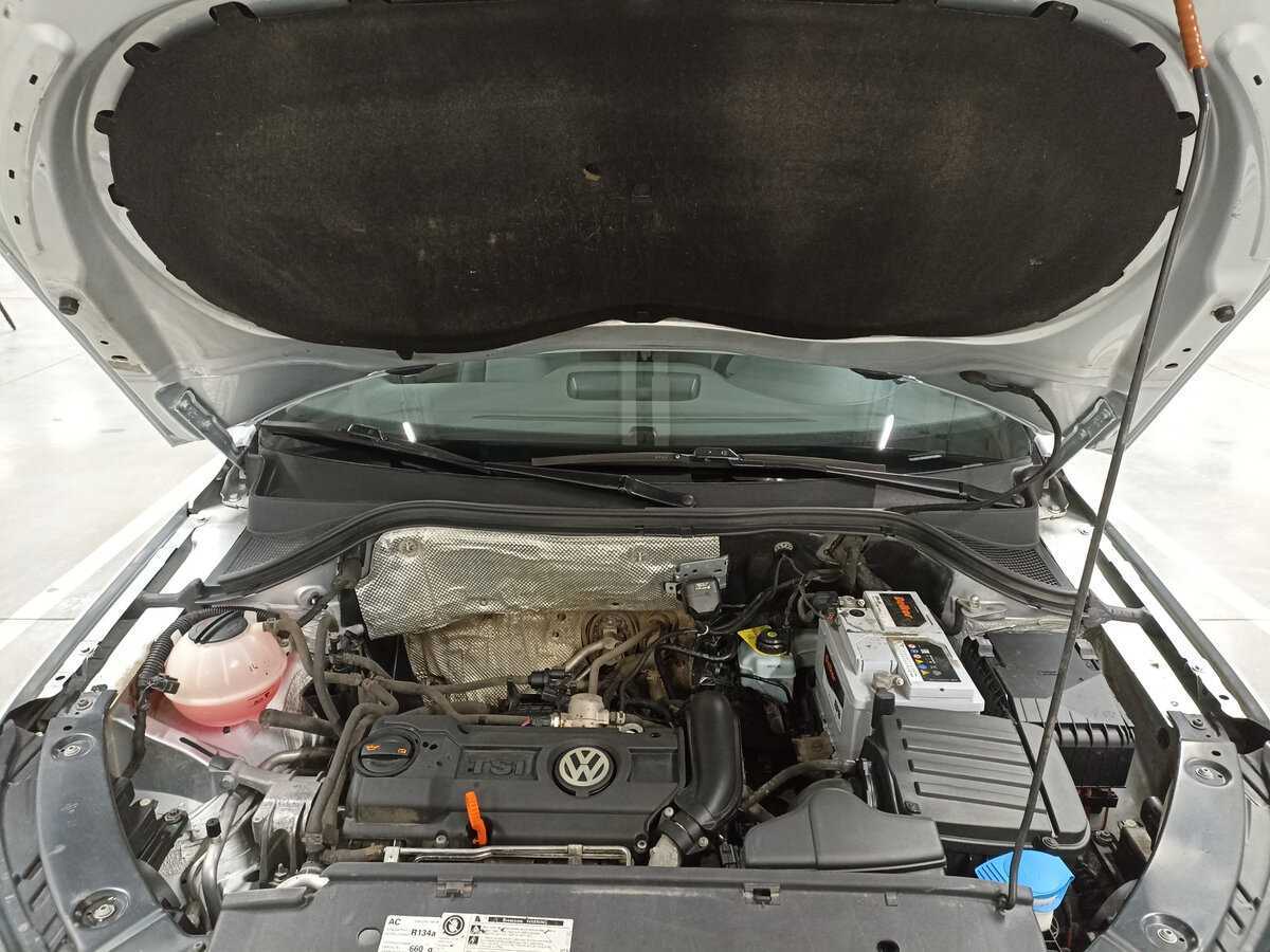 Купить Volkswagen Tiguan с пробегом. Фото: #8