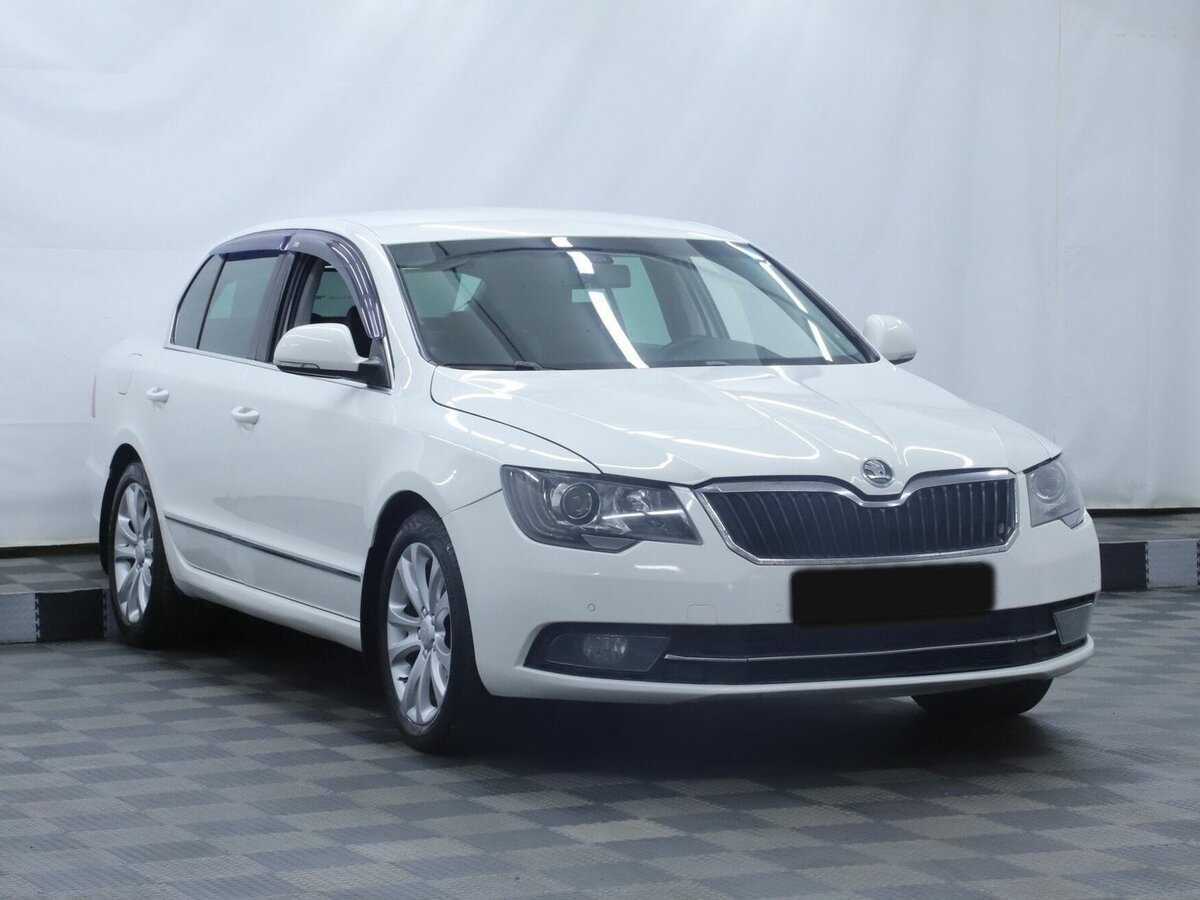 Купить Skoda Superb с пробегом. Фото: #2