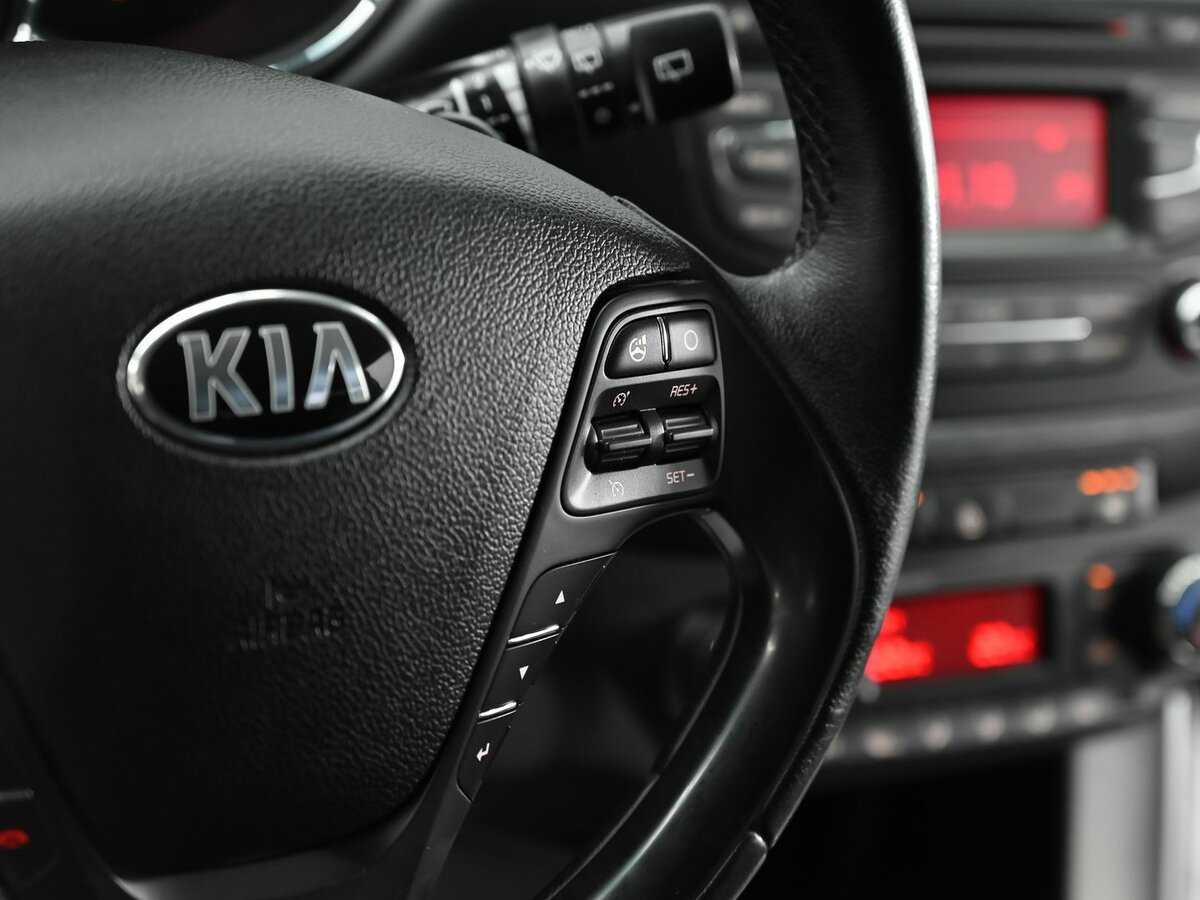 Купить Kia Ceed с пробегом. Фото: #9