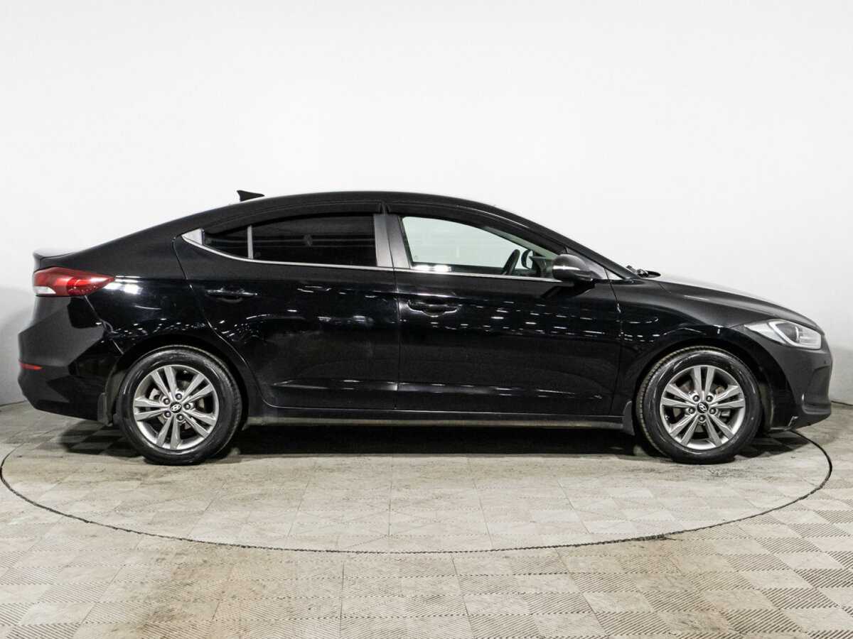 Купить Hyundai Elantra с пробегом. Фото: #3