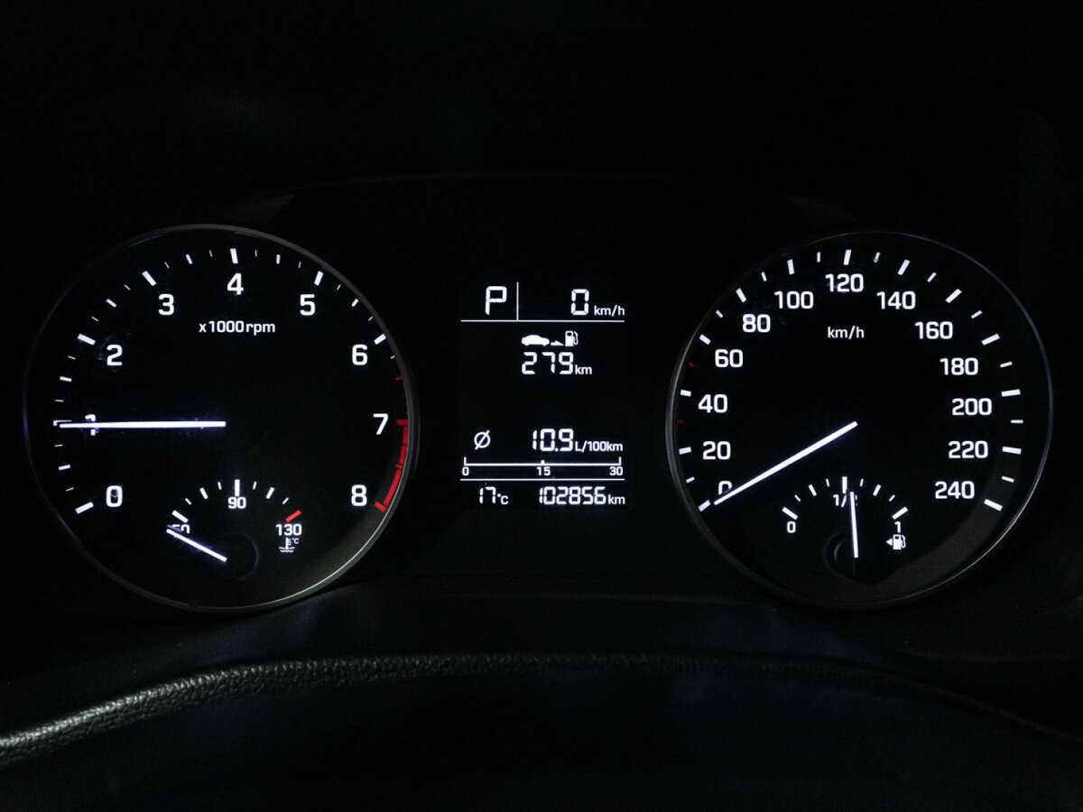 Купить Hyundai Elantra с пробегом. Фото: #11