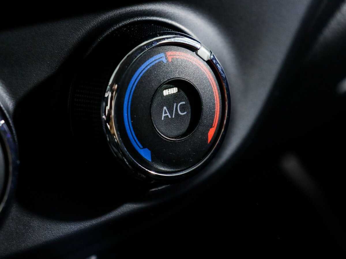 Купить Toyota Corolla с пробегом. Фото: #19